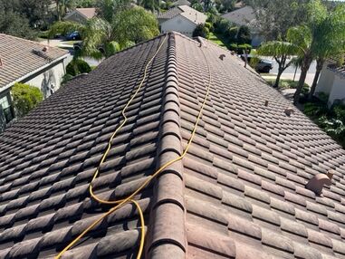 Before & After Roof Washing in Sarasota, FL (2)